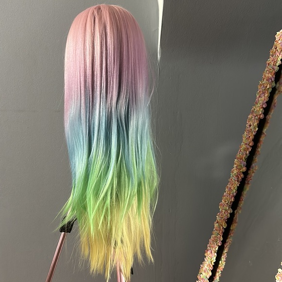 Lace front synthetic wig - Picture 7 of 14